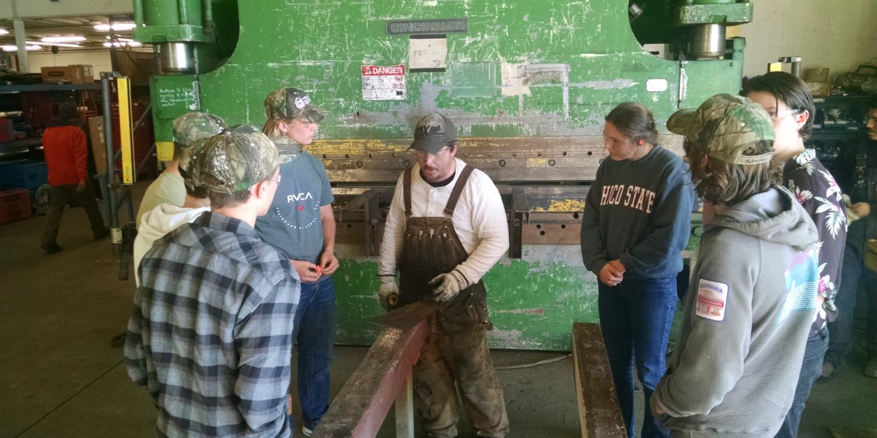 Arcata Students Tour O&M Industries