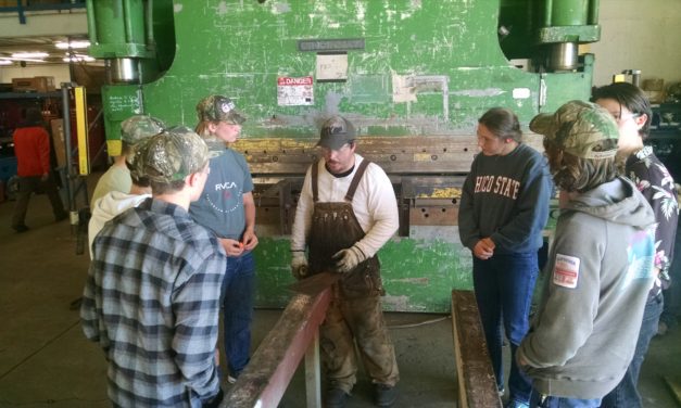 Arcata Students Tour O&M Industries