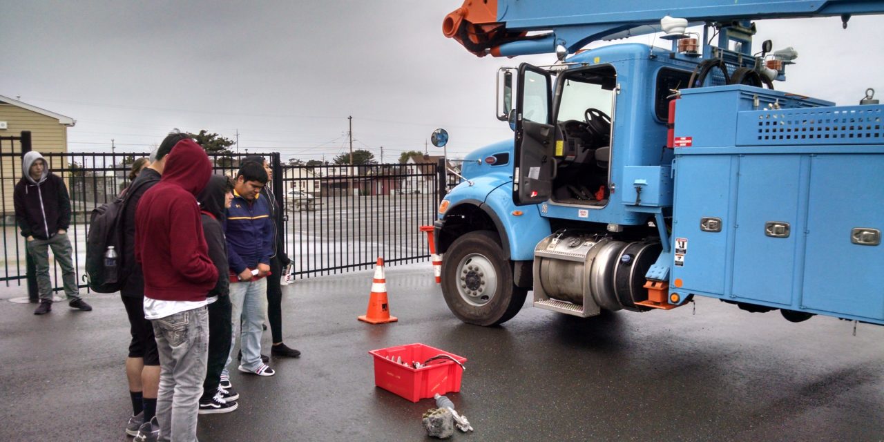 PG&E Visits Zoe Barnum High School